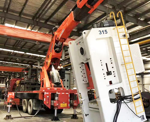 掇刀附近随车吊出租，轻松解决运输难题