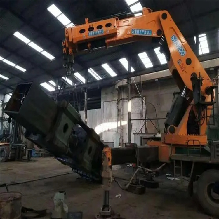 掇刀200吨折臂吊出租