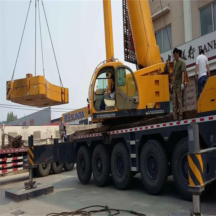 掇刀当地吊车出租|机器吊装|75吨|工厂搬迁服务